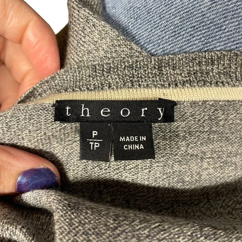 Theory Jaidyn Soft Luster Merino Wool Sweater in‎ Heather Gray Size XS